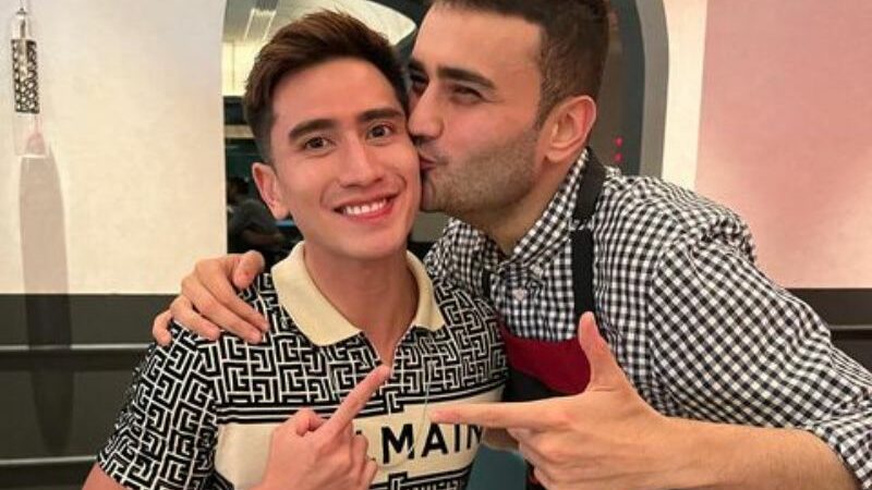 Berita artis: Verrel Bramasta dicium oleh dua pria berbeda buat banyak netizen syok, tak percaya dengan apa yang mereka lihat.