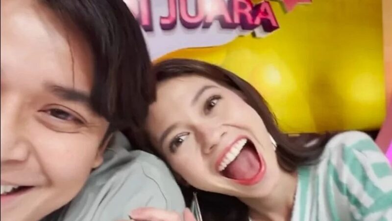 Billy belum lama ini mengabadikan momen kebersamaannya dalam sebuah video bersama dengan artis cantik Yuki Kato, mereka pun didoakan berjodoh.