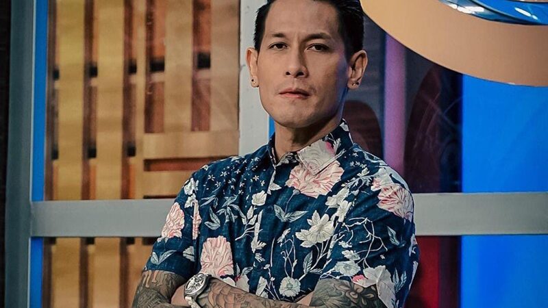 Chef Juna mengungkapkan bahwa memiliki keturunan alias anak bersama dengan kekasih itu tergantung keinginan istrinya sehigga ia tidak memaksakan hal tersebut.