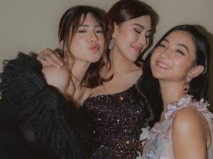 Felicya Angelista unggah foto bersama teman-temannya yang jadi ibu muda, dipuji netizen masih cocok sebagai remaja.