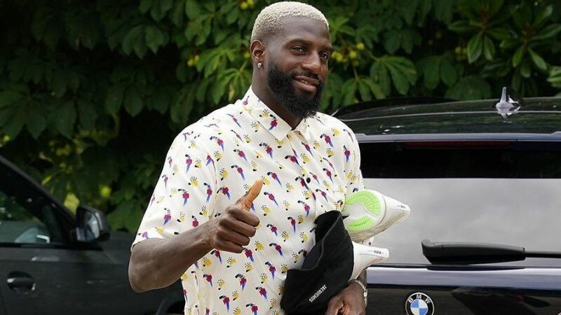 Pemain AC Milan Tiémoué Bakayoko Digeledah Hingga Ditodong Pistol oleh Polisi Italia