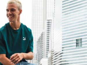 Putra kedua David Beckham, Romeo James Beckham, kini tengah fokus menekuni karir yang mengikuti jejak sang ayah.