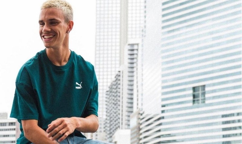 Putra kedua David Beckham, Romeo James Beckham, kini tengah fokus menekuni karir yang mengikuti jejak sang ayah.
