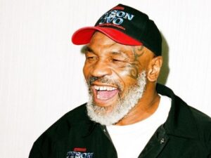 Legenda tinju kelas berat Mike Tyson, mengatakan waktunya untuk kembali naik ring sudah habis. Tyson yang sudah berusia 56 tahun merasa dirinya sudah tua untuk kembali beradu fisik dengan siapapun.