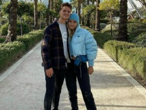 Model Cantik Belanda Mikky Kiemeney Halangi Kepindahan Frenkie de Jong ke MU