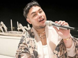 Ivan Gunawan mendapat kecaman dari netizen usai meledek penyanyi Keisya di atas panggung, bukannya kapok namun Ivan malah memberikan tempat.