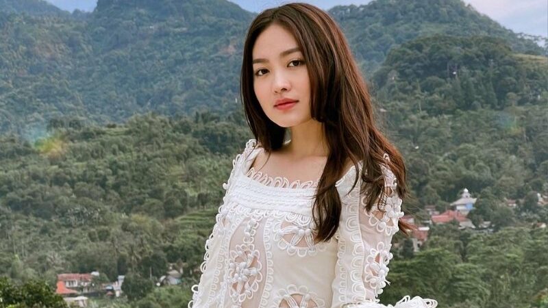 Kandasnya hubungan percintaan tidak mengharuskan Natasha Wilona bermusuhan dengan mantan. Ia masih menjalin silaturrahmi yang baik