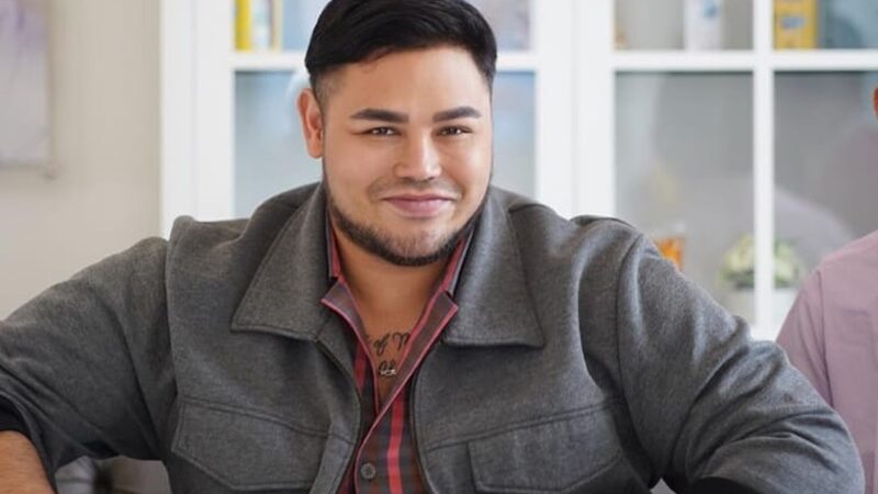 Ivan Gunawan hebohkan warganet dengan unggahan di akun Tiktoknya yang memperingati akun-akun Tiktok yang menjelekkan dan memprovokasi namanya.