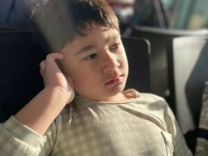 Rafathar belum lama ini mengungkapkan isi hatinya pada orang tuanya yang hanya menginginkan hal sederhana namun sulit dikabulkan oleh Raffi.