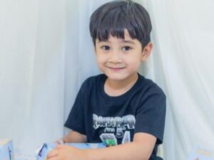 Raffi Ahmad belum lama ini melakukn podcast dengan putra pertamanya Rafathar Malik Ahmad, mereka pun membahas banyak hal yang jadi sorotan.