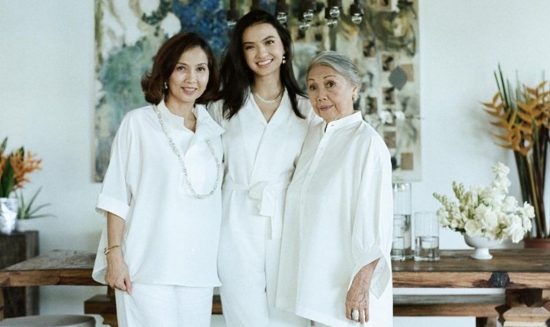 Raline Shah Unggah Foto Dengan Nenek Tercinta, Yang Satu Cantik Yang Satu Awet Muda 3 Lampiran Gambar