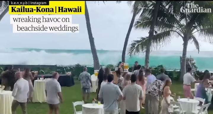 Hawai Dihantam Gelombang Besar, Acara Pesta Tepi Pantai Porak-poranda 2 Lampiran Gambar