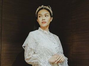 Yura Yunita mengaku rindu dengan masa kecilnya yang polos dan ceria. Dia menceritakan pengalaman masa kecilnya yang telah berlalu.