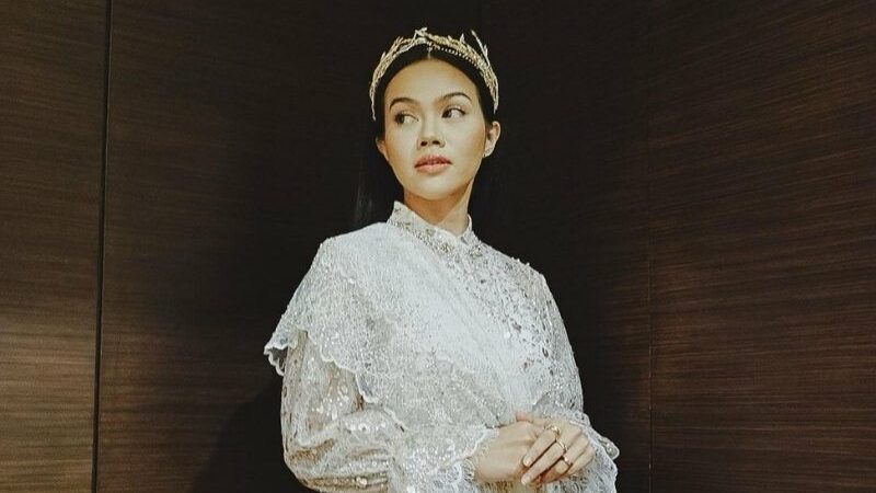 Yura Yunita mengaku rindu dengan masa kecilnya yang polos dan ceria. Dia menceritakan pengalaman masa kecilnya yang telah berlalu.