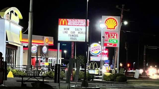 Persaingan bisnis lokal pecah, ketika McDonald