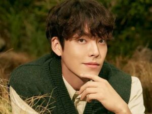 Aktor Kim Woo Bin menceritakan pengalaman syuting film perdananya yang berjudul "Alienoid" setelah hiatus hampir lima tahun lamanya.