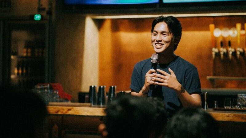 Aldy Jadong pernah jadi korban kekerasan karena disiksa oleh mantan pacar hingga membuat komika ini trauma dengan cewek posesif.