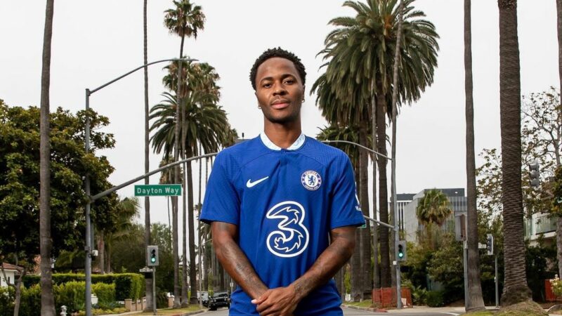 BBC meminta maaf kepada Raheem Sterling setelah salah menayangkan foto ketika menyiarkan berita tentang penangkapan pesepak bola atas kasus pemerkosaan.