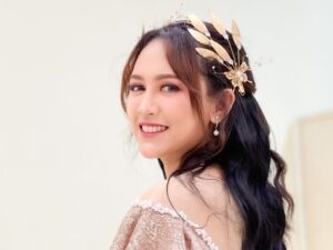 Happy Asmara belum lama ini hebohkan warganet dengan video dirinya yang mendadak pingsan usai manggung di sebuah acara, Jumat (29/7/2022).