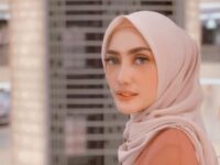 Mama Lita ternyata mengidolakan sosok Chef Juna selain wajah tampan, juga karena mukanya yang ngeselin. Nagita malah syok.