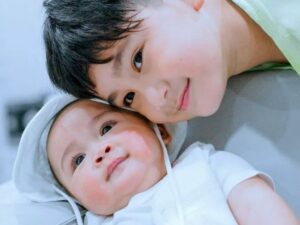 Rafatar Malik Ahmad tegur dan sempat tagih ketika Raffi meminjam uang tabungan berjumlah miliaran untuk bangun rumah.