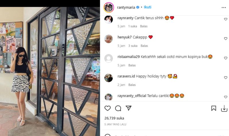 Hanya Ingin Minum Kopi, OOTD Ranty Maria Dipuji Sangat Kece 2 Lampiran Gambar