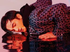 Rizky Nazar buat netizen merasa takut berkomentar memuji ketampanan parasnya, karena khawatir dibaca suami.