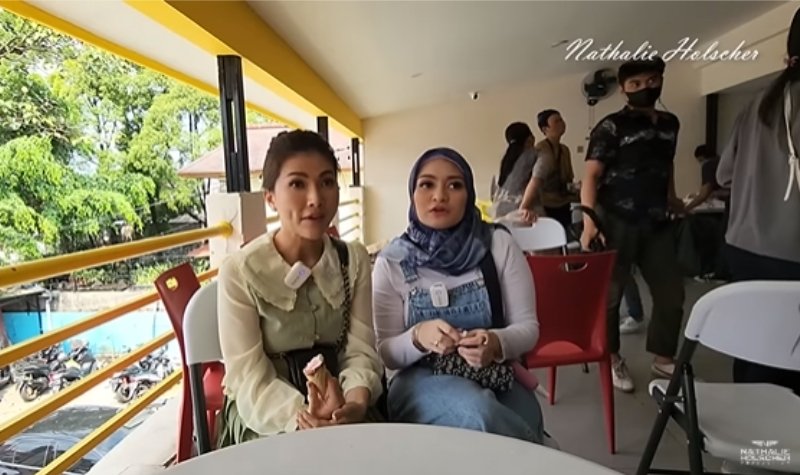 Bermula dari Hobi, Sarwendah Kembangkan Bisnis Bakmi 2 Lampiran Gambar