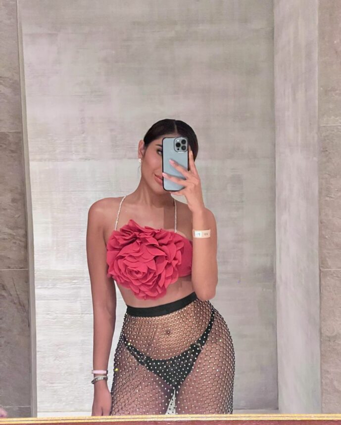 Millen Cyrus Pamer Foto Pakai Celana Dalam, Netizen: Cara Sembunyikan “Itu” Gimana? 4 Lampiran Gambar