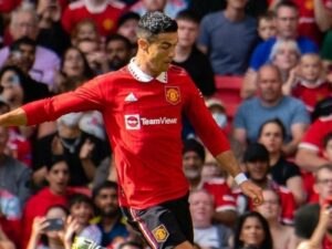 Presiden Real Madrid, Florentino Perez, mengatakan sudah tidak ada lagi pintu di klubnya untuk Cristiano Ronaldo. Perez menyebut pemain asal Portugal itu sudah akan menginjak usia 38 tahun.