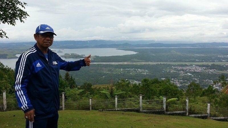 Emral Abus, Pelatih Asal Pesisir Selatan Yang Selalu Jadi ‘Dewa Perlindung’ Persib
