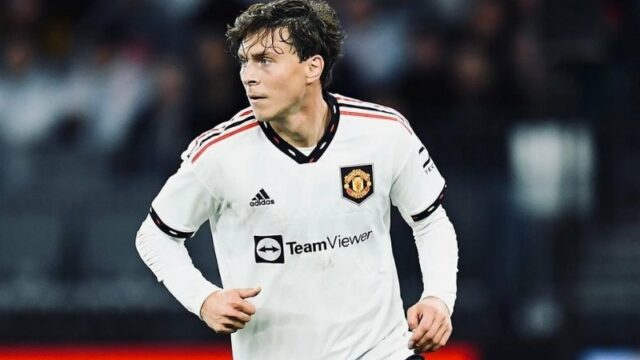 Victor Lindelof Kesulitan di MU, Sang istri, Maja Nilsson Malah Bersantai dengan Pakaian Renang di Yunani