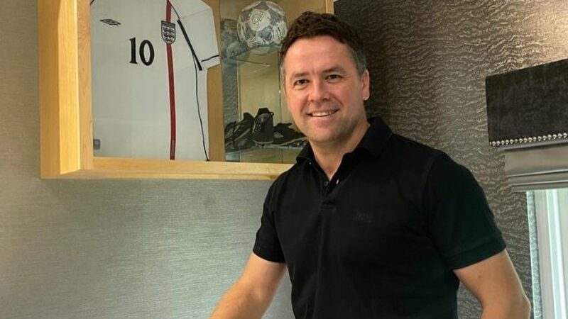 Ini Profil Singkat Michael Owen, Legenda Inggris Yang Dihadiahi Kaos Oleh Rafathar