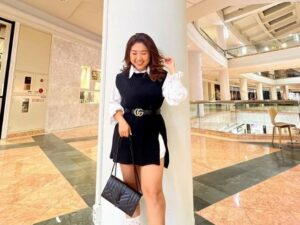 Kiky Saputri menuai komentar pro dan kontra dari netizen Malaysia karena mengunggah video ciuman dengan aktor tampan Meerqeen.