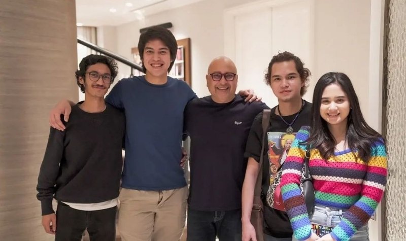 Maia Estianti Mertua Idaman, Beri Hadiah Mewah Kepada Tissa Biani 2 Lampiran Gambar