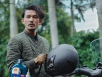 Siapa sangka Rio Dewanto akui pernah mengambil peran sebagai waria dan mencium laki-laki saat bermain di film Arisan 2.