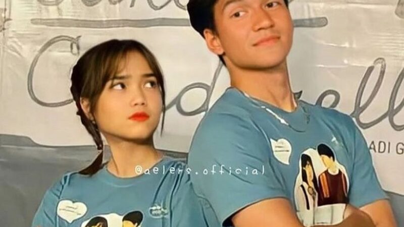 Saat mempromosikan film pertamanya, Fuji menyebut bahwa ia jijik berteman dengan lawan mainnya, Rafael Adwek dalam film Bukan Cinderella.