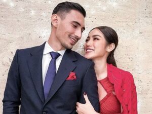 Ekspresi Jessica Iskandar jadi sorotan publik ketika sang suami, Vincent dituding publik mejadi dalang penipuan bisnisnya.