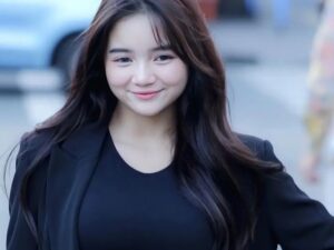 Kienzy Mylien belum lama ini membuat pengakuan bahwa dirinya memang hanya ingin mencari sensasi dari pengacara kondang Hotman Paris.
