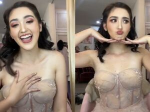 Artis cantik Ranty Maria belum lama ini hebohkan jagat maya dengan unggahan di akun Tiktoknya yang memakai gaun berwarna kulit.