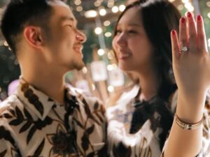 Jess No Limit belum lama ini melamar kekasihnya, Sisca Kohl dan ditaksir harga cincin untuk melamar Siska Kohl tersebut mencapai miliaran rupiah.