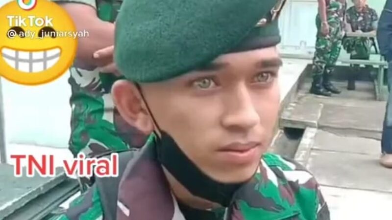 Seorang TNI ganteng viral di media sosial karena memiilki mata yang sangat bagus seperti selalu mamaki sofleb, Senin (22/8/2022).