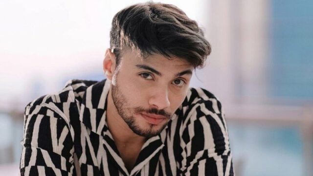 Refal Hadi berhasil mengundang gelak tawa karena salah menyebut baju dalaman yang dipakainya dengan miniset ketika akan membuat konten.