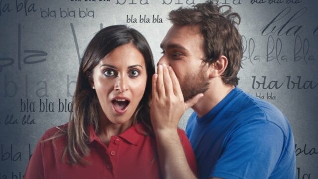 Banyak orang memilih untuk menceritakan masalah hidupnya kepada orang yang dipercaya, namun apakah curhat sama dengan gibah?