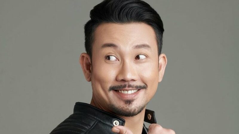 Kabar duka datang dari konten kreator, Denny Sumargo. Salah seorang anggota tim yang diandalkannya menghembuskan nafas terakhir.