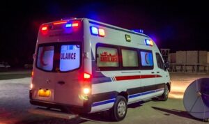 Seorang supir ambulans membagikan momen saat dirinya sedang mengantar jenazah seorang diri dalam perjalanan panjang 13 jam lamanya.