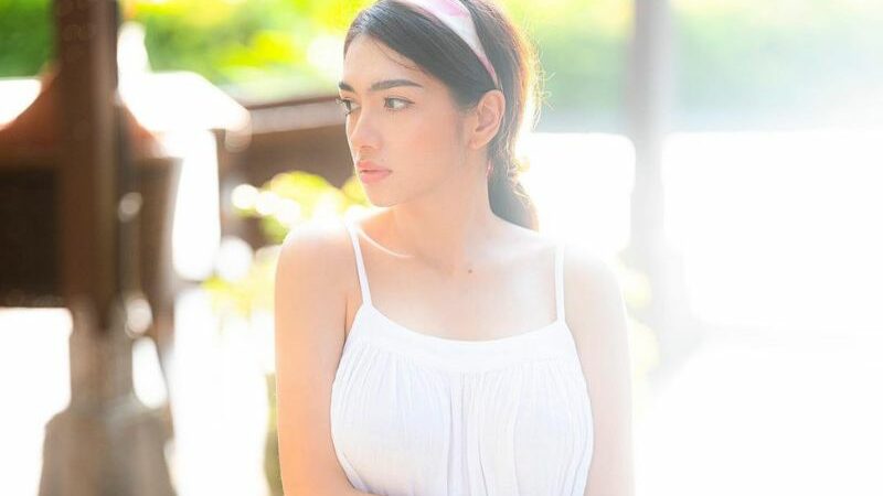 Angel Karamoy yang punya paras seperti malaikat dari anggapan banyak netizen ini benar-benar jadi wanita idola kaum pria.