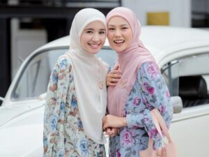 Laudya Chintya Bella kembali mendulang pujian, kali ini disebut selalu adem oleh netizen saat berkunjung di suatu klinik kecantikan.