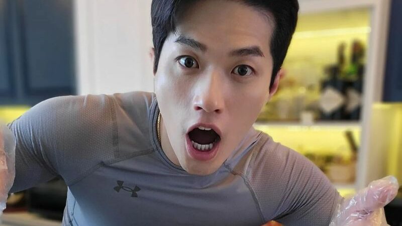 Lee Jong Hoon bagikan suatu tips ampuh bagi perempuan agar suaminya tidak berselingkuh, seperti apa yang ia lakukan.