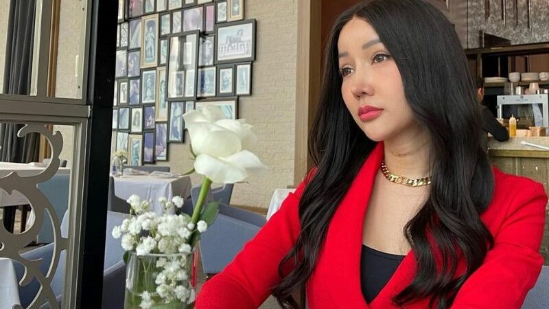 Lucinta Luna buat netizen salfok karena bentuk tubuhnya yang dipuji terlihat makin aduhai serrta pipinya jadi lebih tembem.